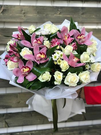 Букет цветов из: Розы и Хризантемы в Федоровка Республика Башкортостан