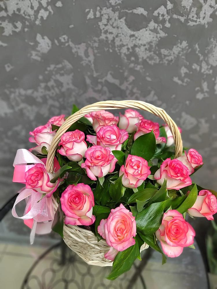 Цветочная композиция из Розы в корзине в Федоровка Республика Башкортостан