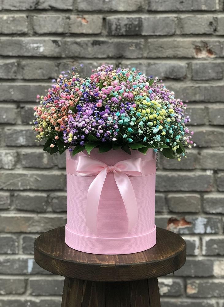 Цветочная композиция из Гипсофила и Розы в шляпной коробке в Федоровка Республика Башкортостан