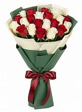 Букет Микс из красных и белых роз в Федоровка Республика Башкортостан