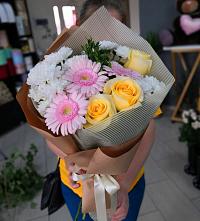 Букет цветов из:  Герберы, Розы и Хризантемы в Федоровка Республика Башкортостан