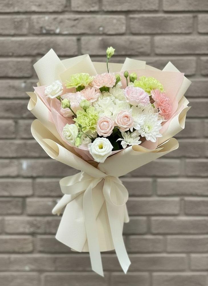 Букет цветов из: Гвоздики, Розы, Лизиантусы и Хризантемы в Федоровка Республика Башкортостан