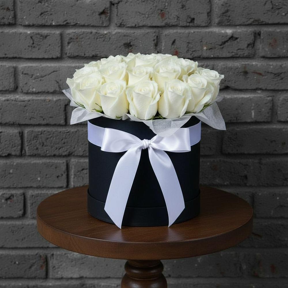 Цветочная композиция из Розы в шляпной коробке в Федоровка Республика Башкортостан