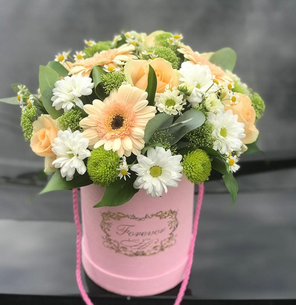 Цветочная композиция из Розы, Герберы и Хризантемы в шляпной коробке в Федоровка Республика Башкортостан